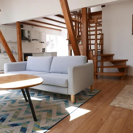 Apartament Palepe Vanagupeje Cozy Attic Retreat Połąga